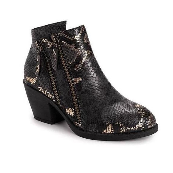 MUK LUKS Women's Yellowstone Yardley Boots - Picture 5 of 14